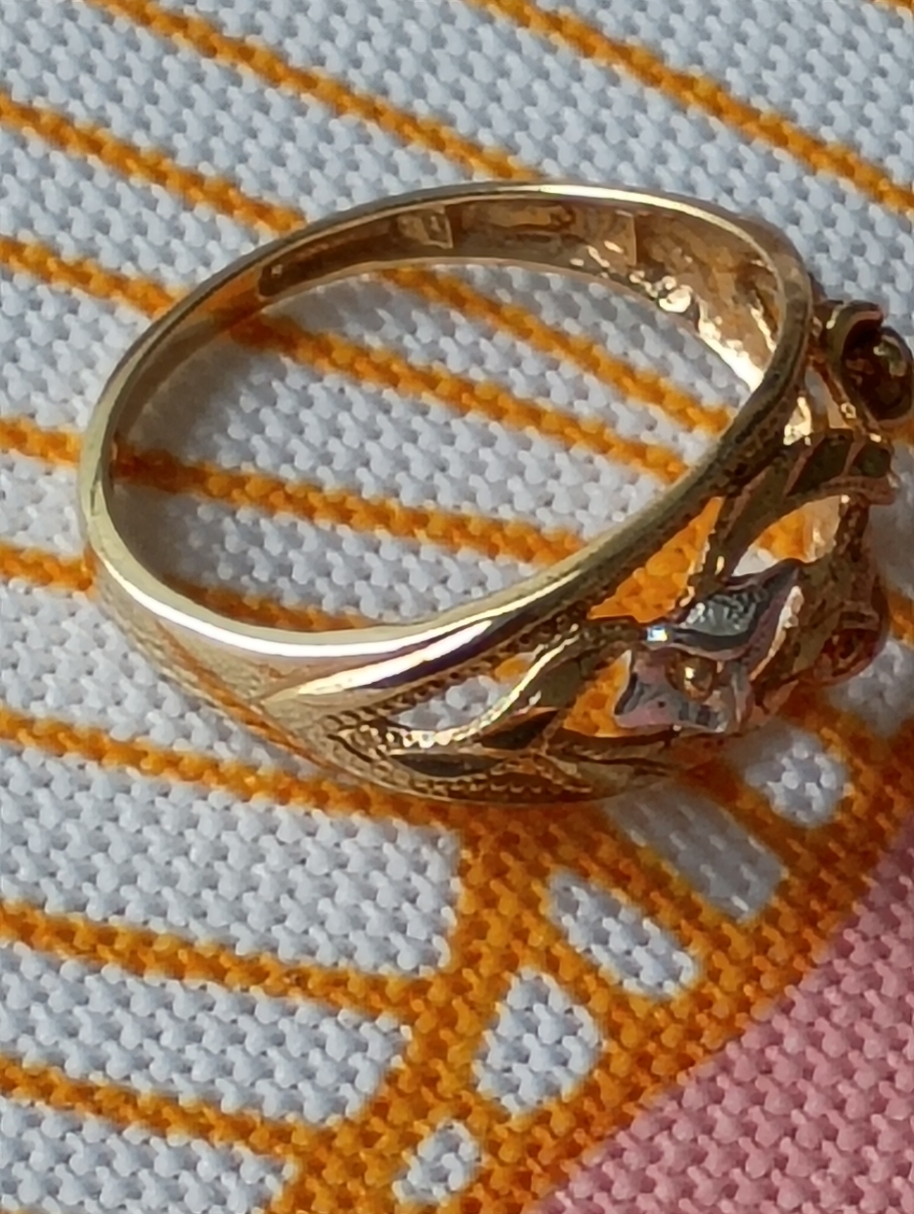 Vintage Landstrom 10KT Black Hill Gold Tri-color Ring Floral Dome Ring Size 7 - Picture 6 of 11